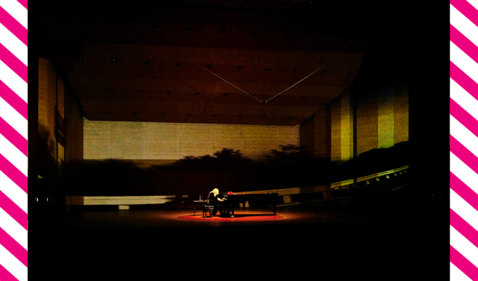 ピアニスト“五条院凌(ごじょういん・りょう)” 初のホール響きのみの生ピアノコンサート 巨大なマッピングが新たな領域を開拓！